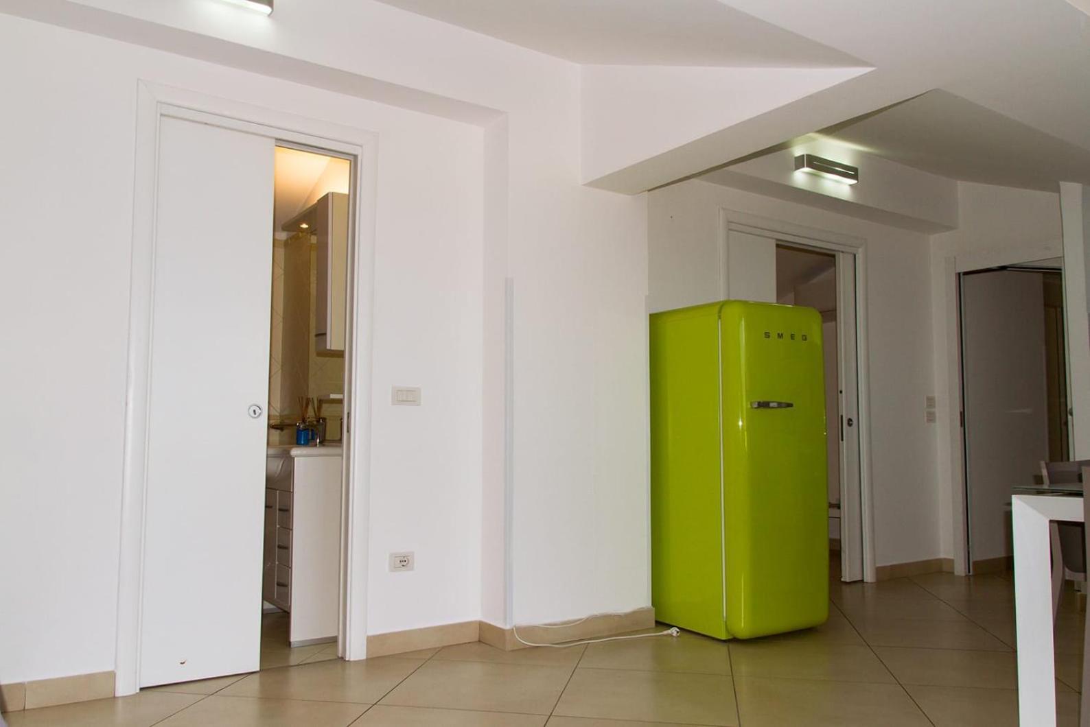 Riviera Ionica Aparthotel Santa Teresa Di Riva Bagian luar foto